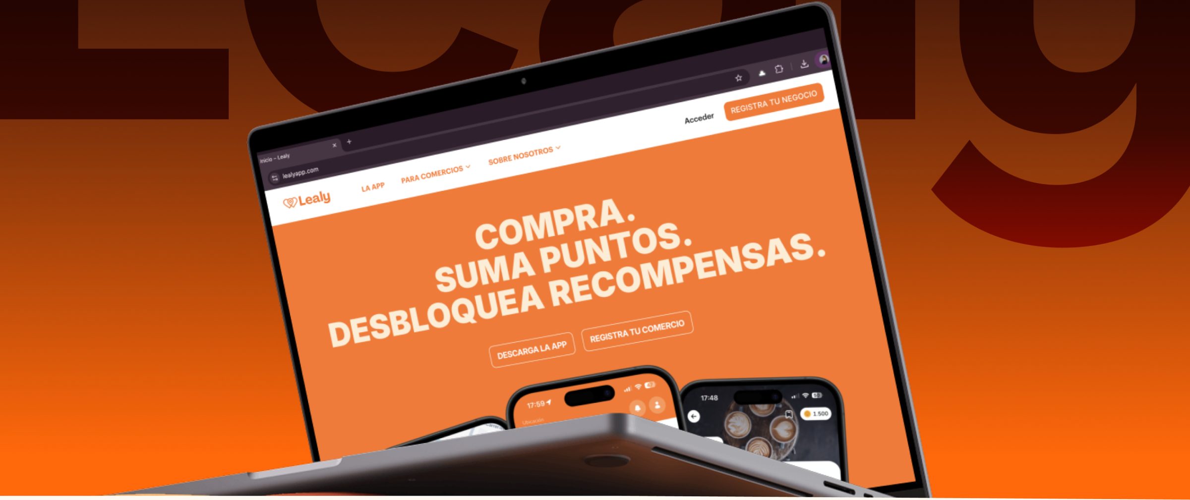 Lealy website on a laptop: Compra. Suma puntos. Desbloquea recompensas.